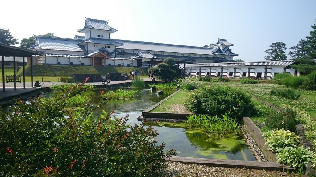 Hotel Crown Hills Kanazawa Bagian luar foto