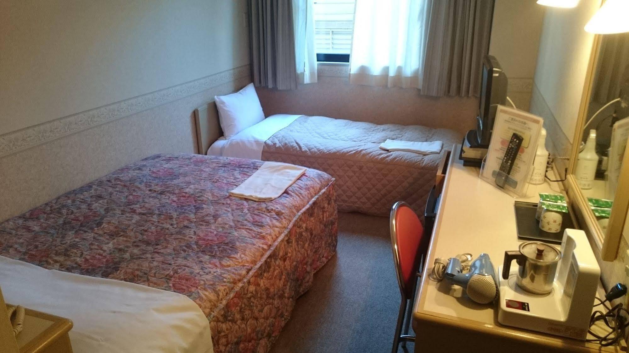 Hotel Crown Hills Kanazawa Bagian luar foto